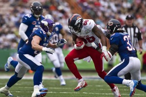 半岛体育-浓眉哥迎来十五赛季高光表现，篮网球迷沸腾！